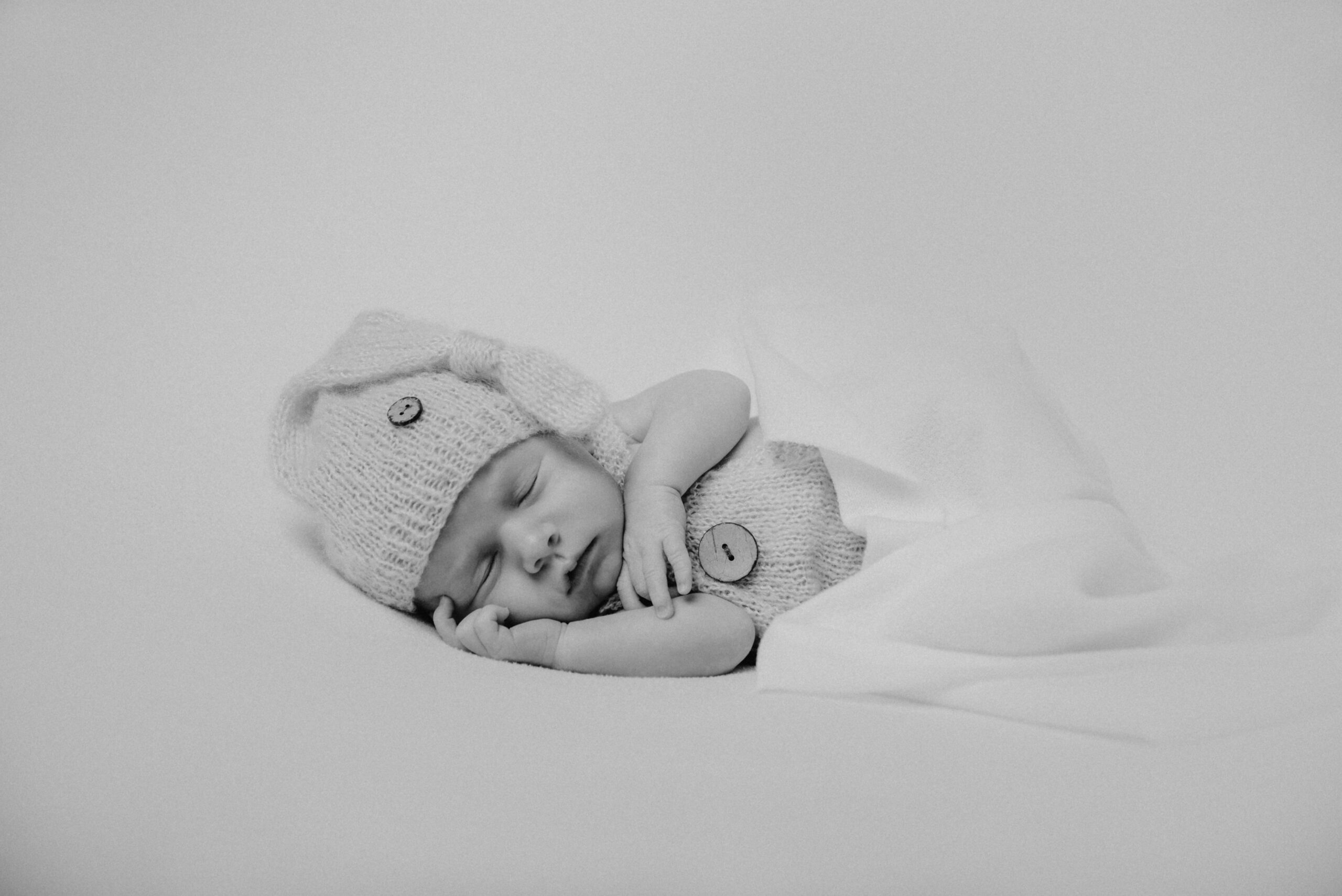 NewbornshootingEmilBearbeitetSW-10
